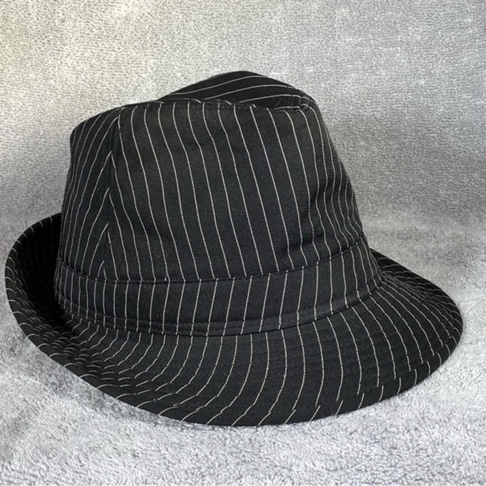 Hat One‎ Size Black Stripes